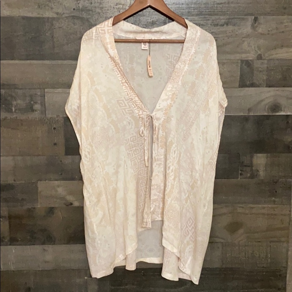 New Cream and Pink Victoria’s Secret Kimono